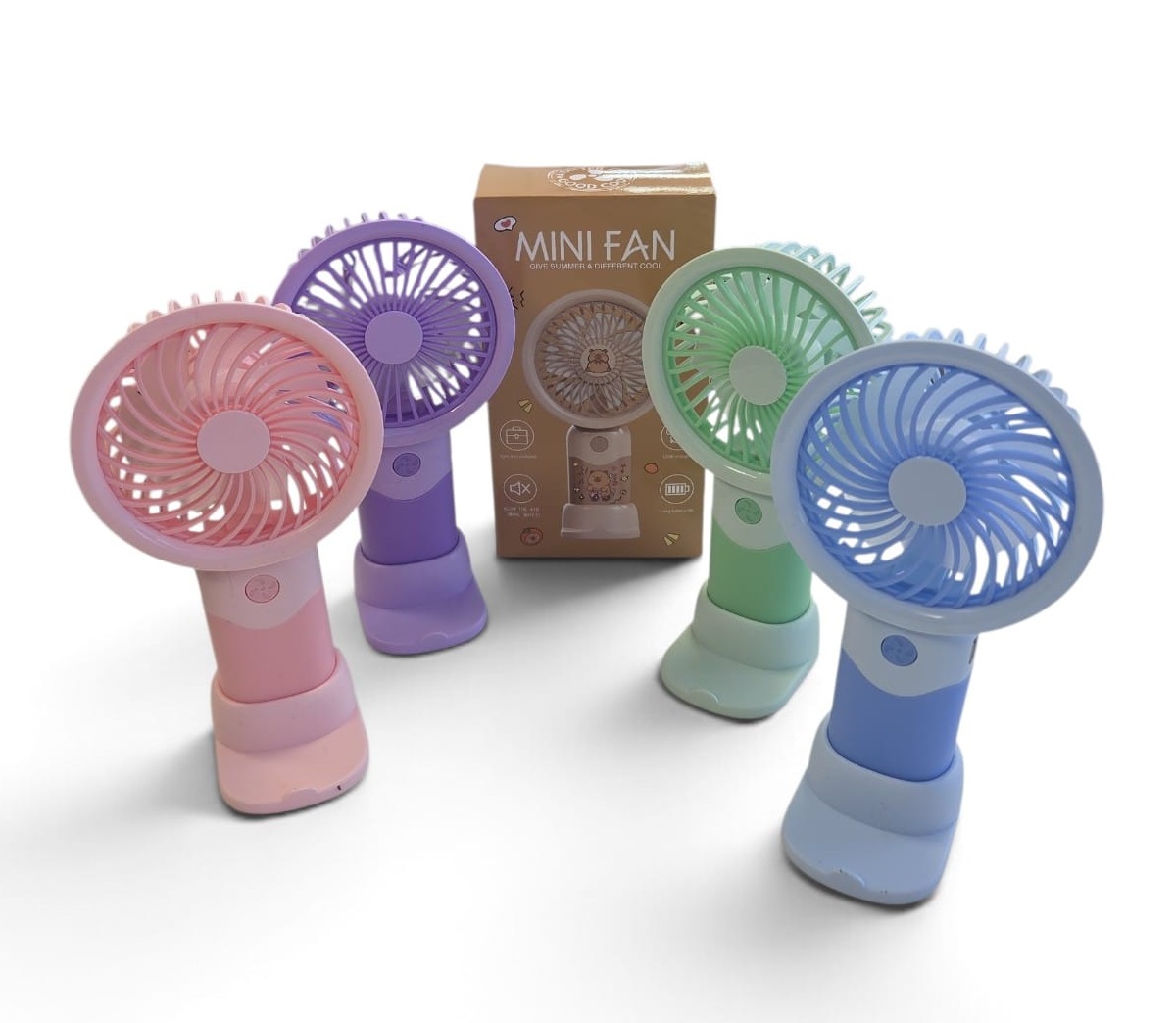 HAND VENTILATOR DIVERSE KLEUREN - 15 10 20 30 40 - 0010554553